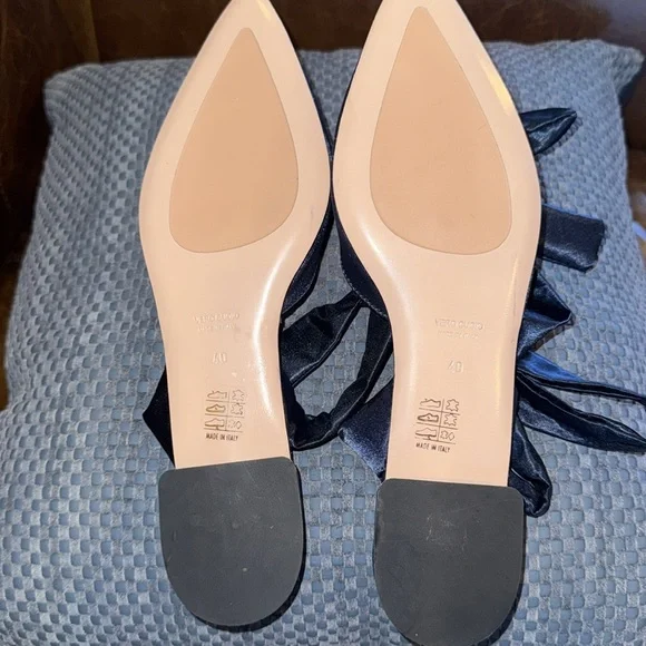 VERO CUCIO Elegant Blue Satin Flats NWOB SZ 40 - Picture 2 of 7